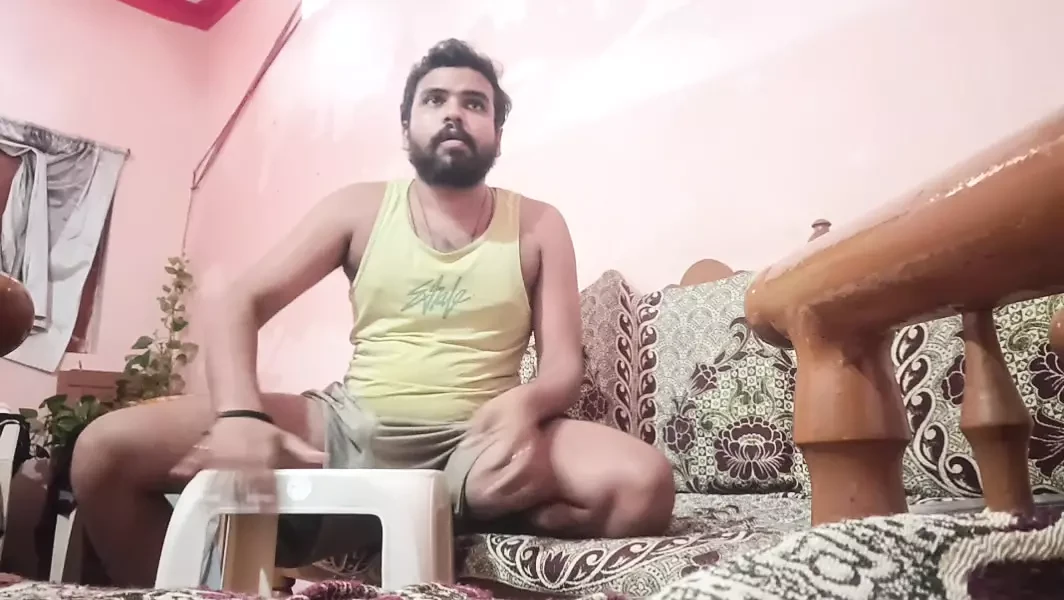 Watching porn video at home alone and fucking herself same that I saw
