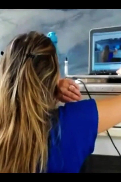 Sexydea มือสมัครเล่นน้ําหีแตกบนเว็บแคมสด