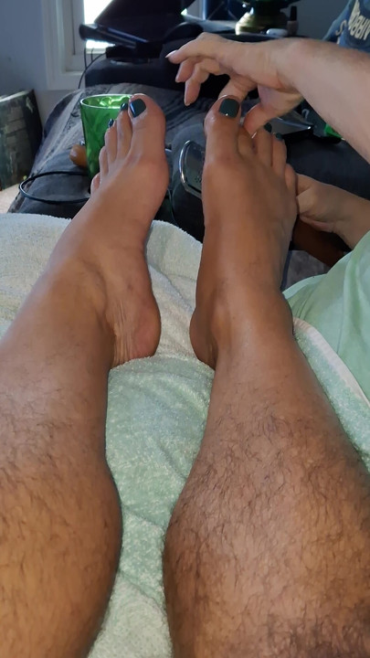 My neighbor gives me a foot rub before I give her one