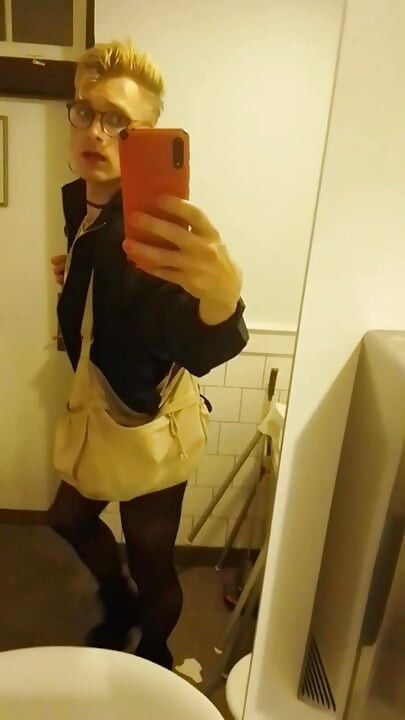 Het Sissy Fag Whiteboi Jes offentlig BBC Dildo