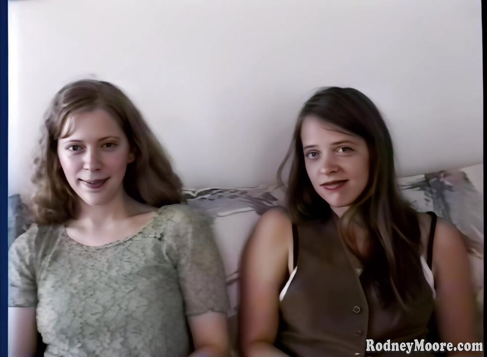 Bushy Girl Girl Vintage Didlo in the Hairy Holes Samantha Hillary