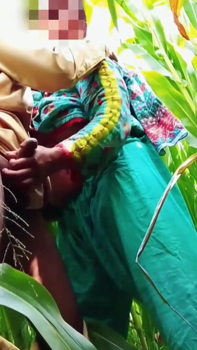 Hot Threesome hard fucking in outdoor | Clip 2