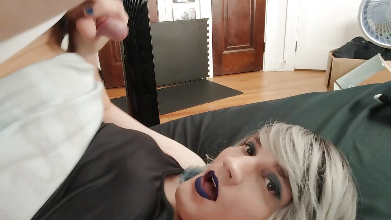 Femboy gozada na boca compilação