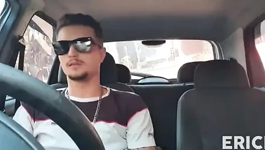 Erick Diaz ve Carmona Sao Paulo şehir merkezinde arabanın içinde mastürbasyon yapıyor