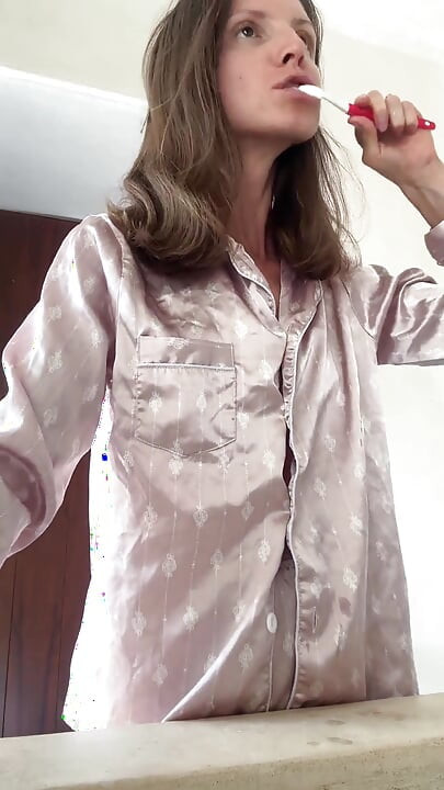 ฉันเย็ดฟันและหีของฉัน