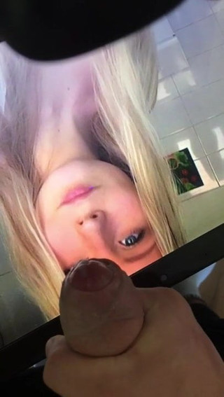 Awesome blondi slut