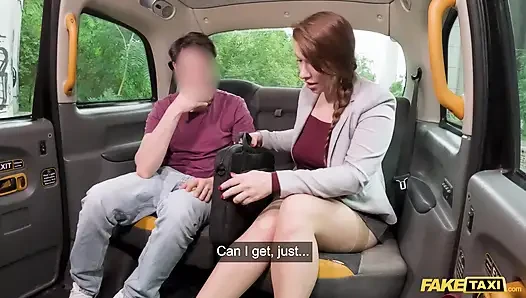 Fake Taxi - хардкорный публичный секс русской милфы с большими сиськами с итальянским таксистом