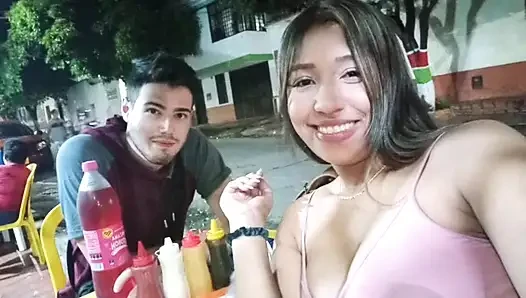 Kami pergi ke hotel yang bagus dan membuat pasangan cinta yang bergairah dari New York