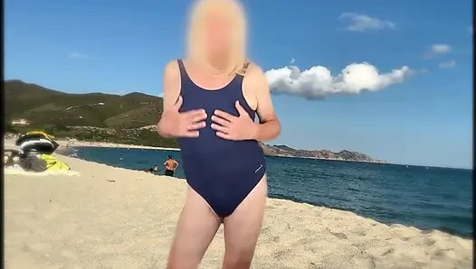 IN A SWIMSUIT I GET WET AND IN A BRA I GET EXCITED