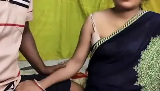 Aku mengambil kesempatan untuk menjilati pantat dan memek wifnya, dan berhubungan seks dengannya.dengan bengali rolyplay.
