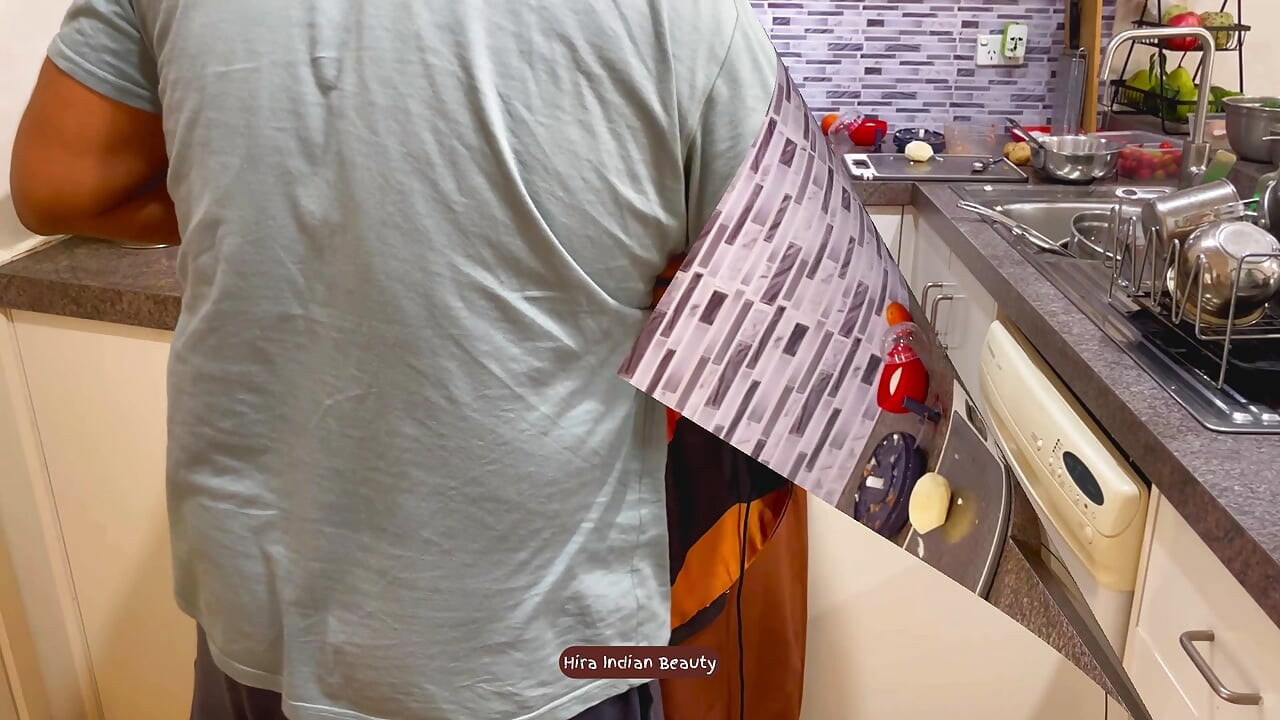Beautiful Saree Sex - Loud Pussy Eating - Erotic Face Fucking and Anal Sex with Step Brother