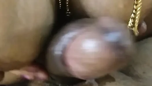 Ficken, lutschen, vorn spielen, selbstgedrehtes video, behaarte kleine muschi, huje möpse