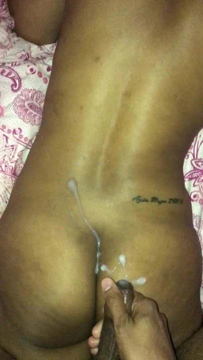 Cum shot on girlfriends ass