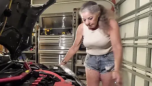 Amelie the Mechanic