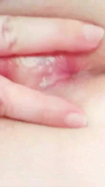 Állkapocs-leejtő pillanat az "ANAL dugó üvegből - nagy seggű MILF Arya Grander szóló maszturbáció és orgazmus - kiéhezett szőke POV szex" című filmből
