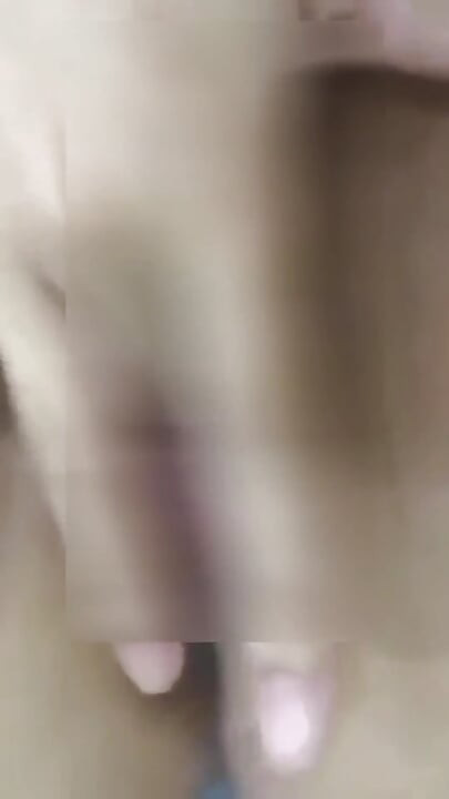 Masterbating μπροστά στην κάμερα