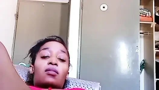 Keşke bana daha yakın olsan