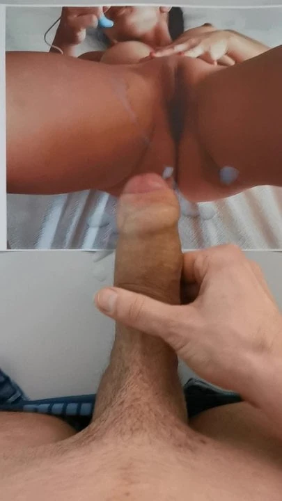 Cum Tribute for Hot User