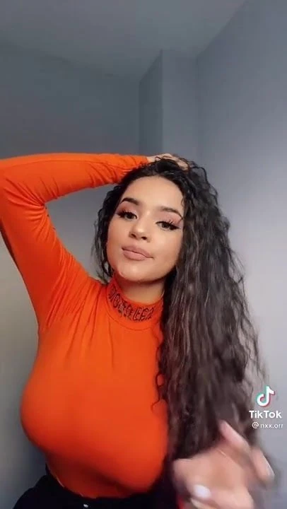 Big boobs and ass Bengali tiktok