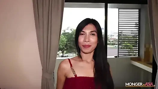 Thai Pussy Is So Tight That She Makes Her Lover Rock Hard