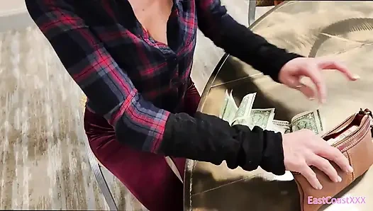 Эйнсли Адамс - трах с погашением долга