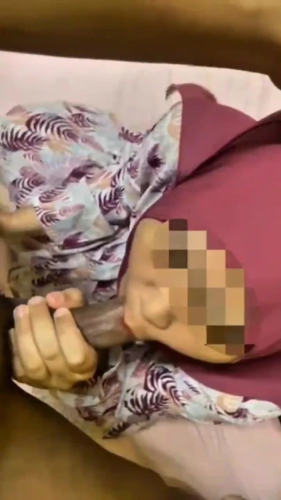 Jaw-dropping moment from "Nurul learns to suck boyfriend's dick"