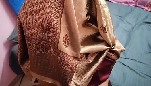 Tharki sasur menggoda menantu india yang polos - seks terlarang bahasa india