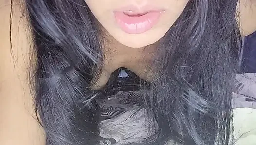 Bu sevimli Asyalı sürtük için ilk anal.