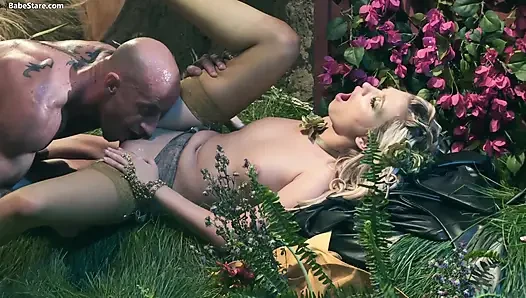 Poison Ivy parody: Sexy girls in costumes have an orgy