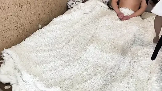 Arap orta yaşlı seksi kadının taytına boşalma