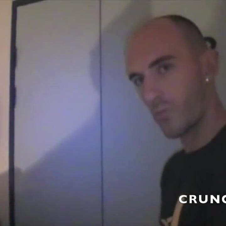 Futută de o curioasă heterosexuală în lift