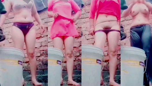 Caliente punjabi adolescente toma un sexy baño