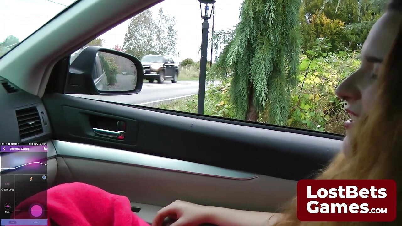 Reacharound, un joc de dezbrăcare care este pe cât de emoționant pe atât de îndrăzneț