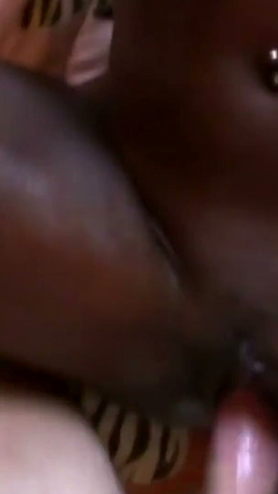 White man bangs gorgeous ebony babe | Clip 1
