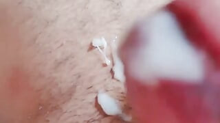 Masturbacija sa puno sperme