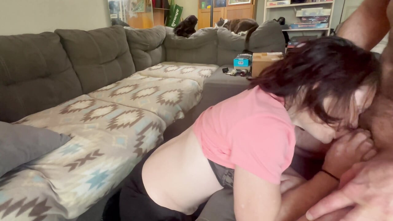 Pro Gumjob Lets Me Blow a Load in Her Hot Mouth.