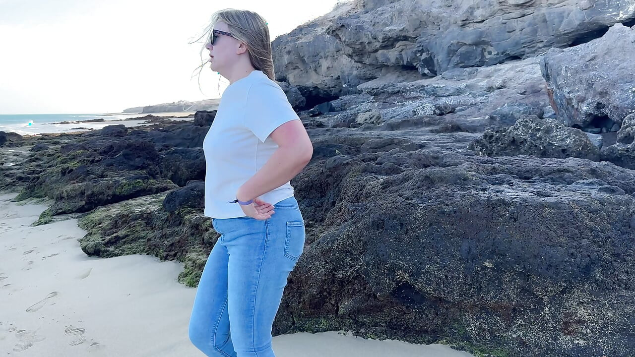 Peeing in Tight Jeans on the Beach