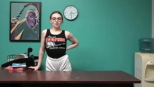 Bossy Rebecca Menampilkan Rebecca