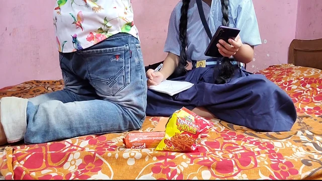 College girl ne apane tusion teacher ke sath kiya sex