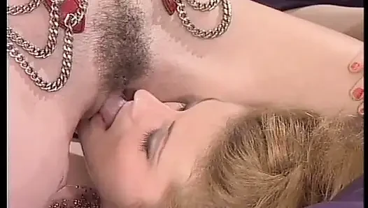 Estelle Laurence için ateşli seksi üçlü grup seks