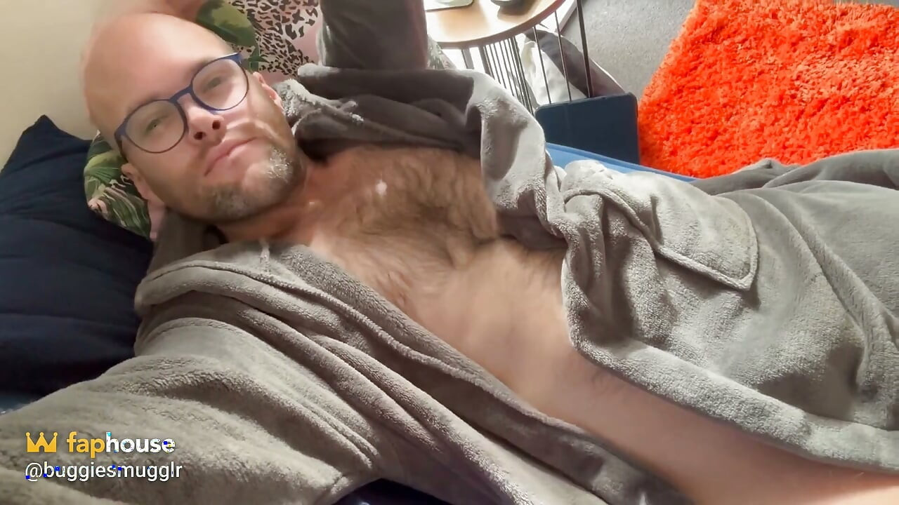 We Are Lay on the Sofa, Suck Me Yeah??