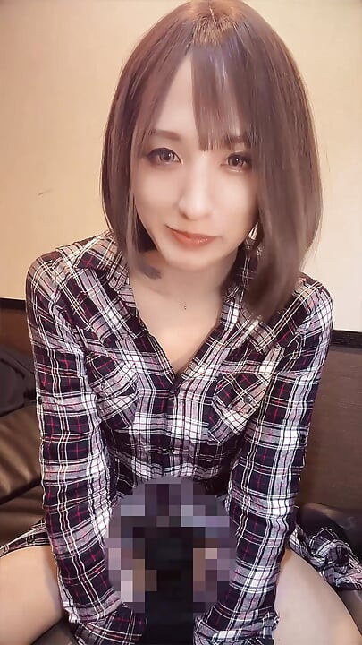 Private Shoot Μια χαριτωμένη Crossdresser με μαλλιά αυνανίζεται ήσυχα (βίντεο)