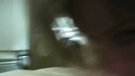 Alex gırtlağına kadar alıyor