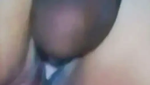 Pecinta kontol besar muncrat beberapa kali di dalam erangan, multi-orgasme istri cuckold.