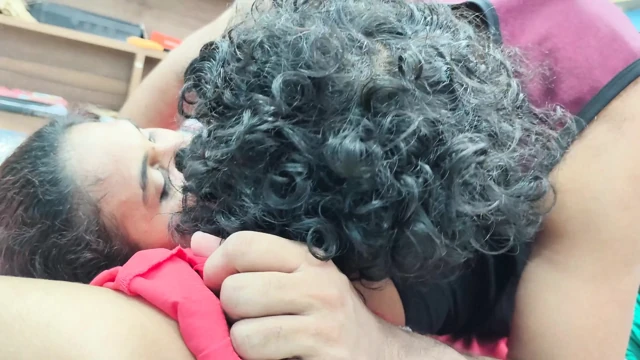 Lip lock with armpit lick and navel lick romance in bed