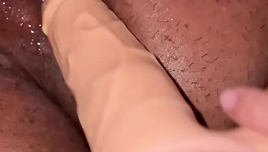Jolok dildo sampai kencing