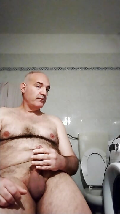 Svršavam i psujem, gledajući porno videe na internetu