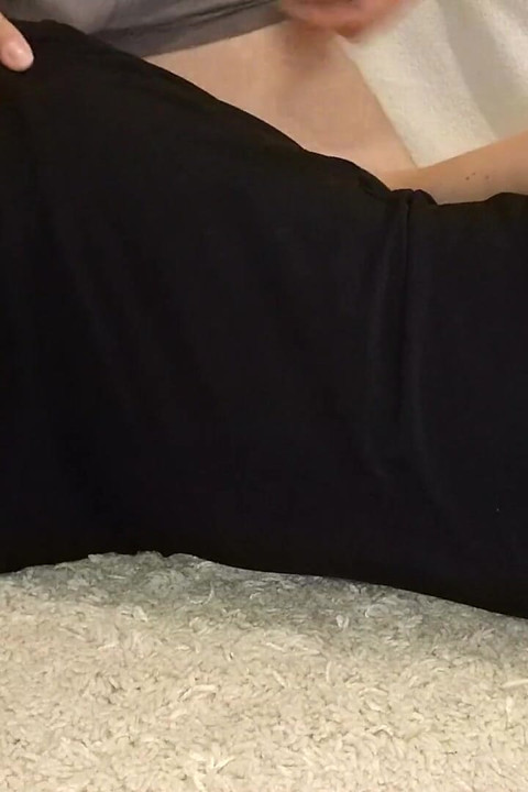 Guy Didnt Refuse to Fuck His Roommate When Hi Found Her on the Floor