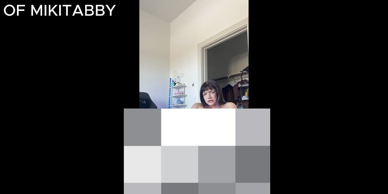 CUTE EGIRL SUCKING AND RIDING miki