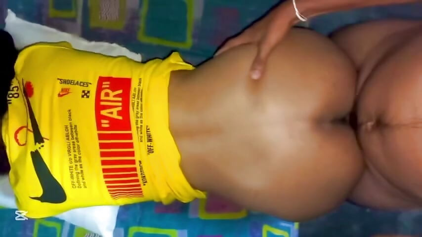 Eha gedara kade antige duwata hukana mama